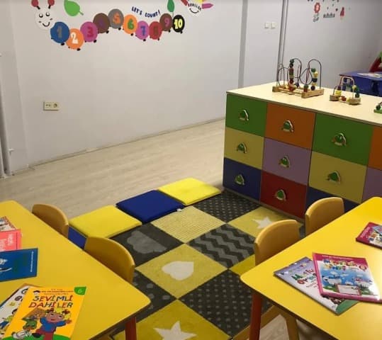 Parlayan Yıldızlar Anaokulu