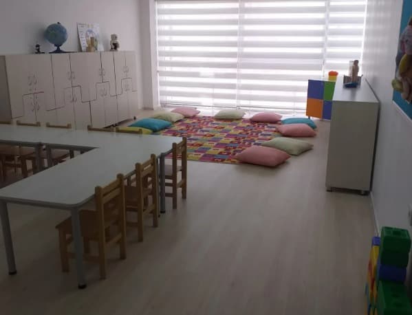 Lacivert Anaokulu - 1. Fotoğraf