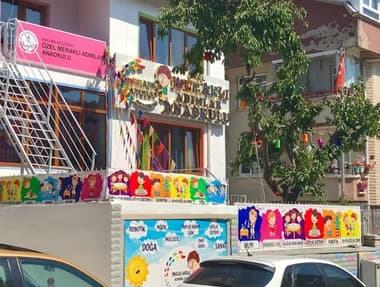 Meraklı Adımlar Anaokulu